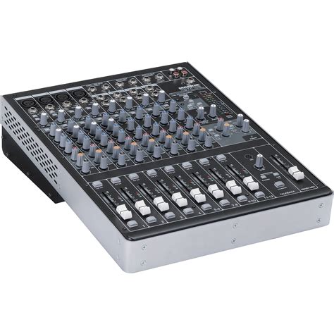 mackie onyx 1220i.